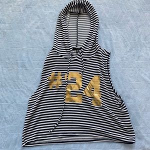 No sleeve navy blue and white striped crop top!